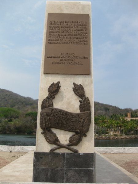 FILIPINETARA EXPEDIZIOAREN MONUMENTOA-02